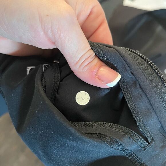 🪩Lululemon long sleeve - Picture 6 of 8